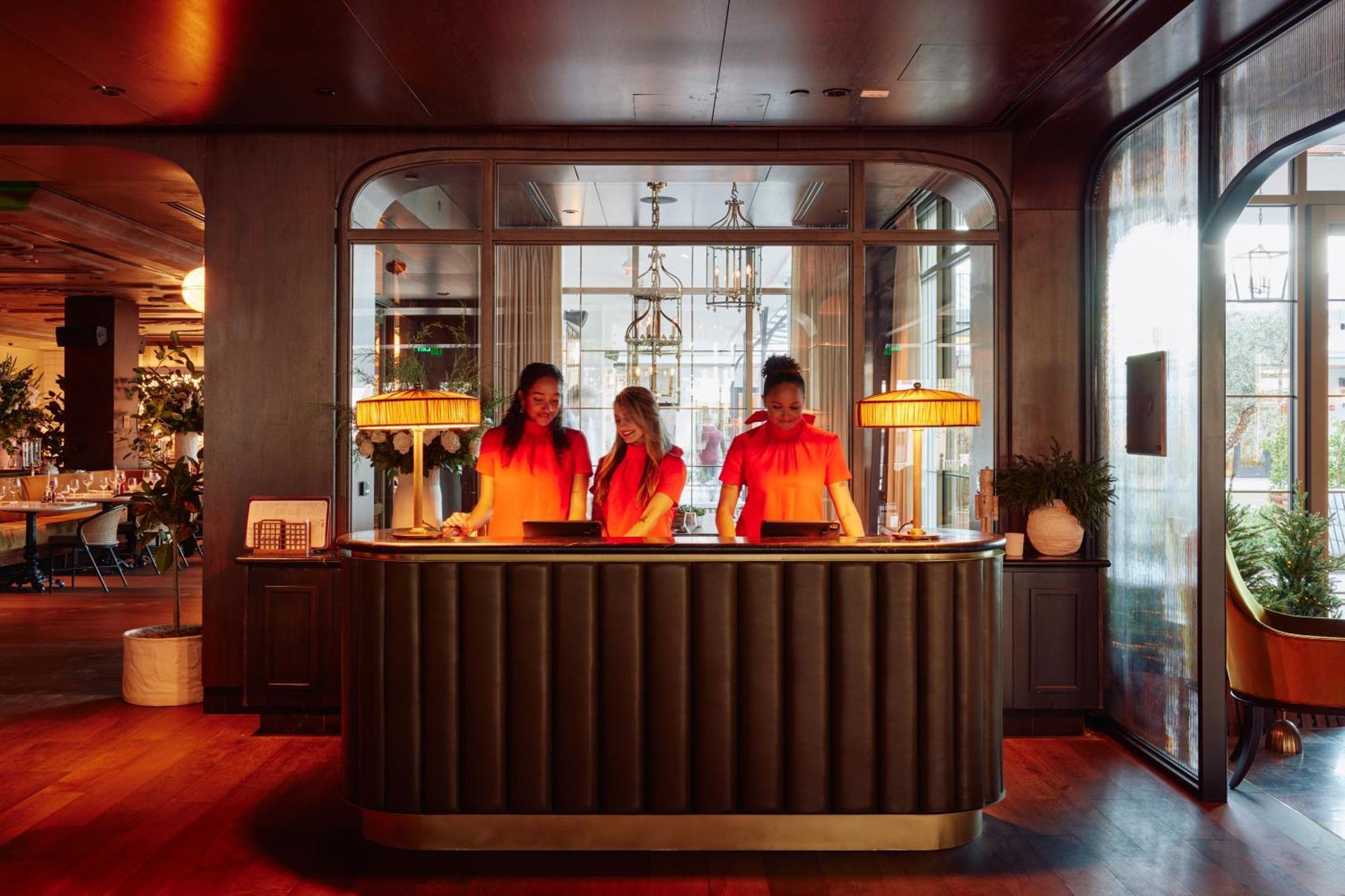The Global Ambassador Hotel Phoenix Kültér fotó
