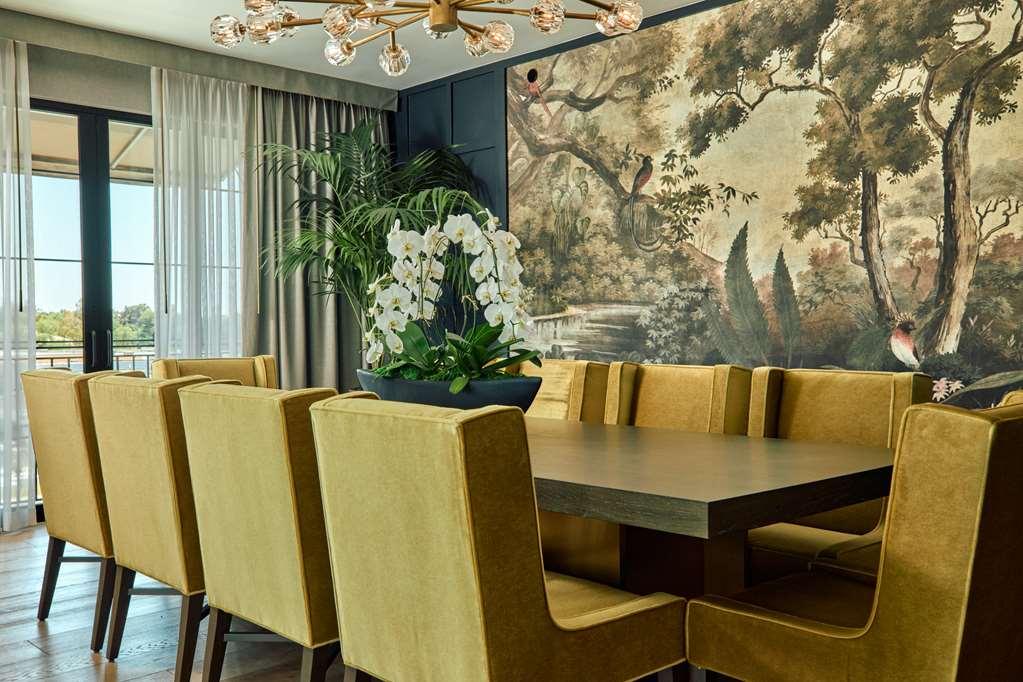 The Global Ambassador Hotel Phoenix Étterem fotó
